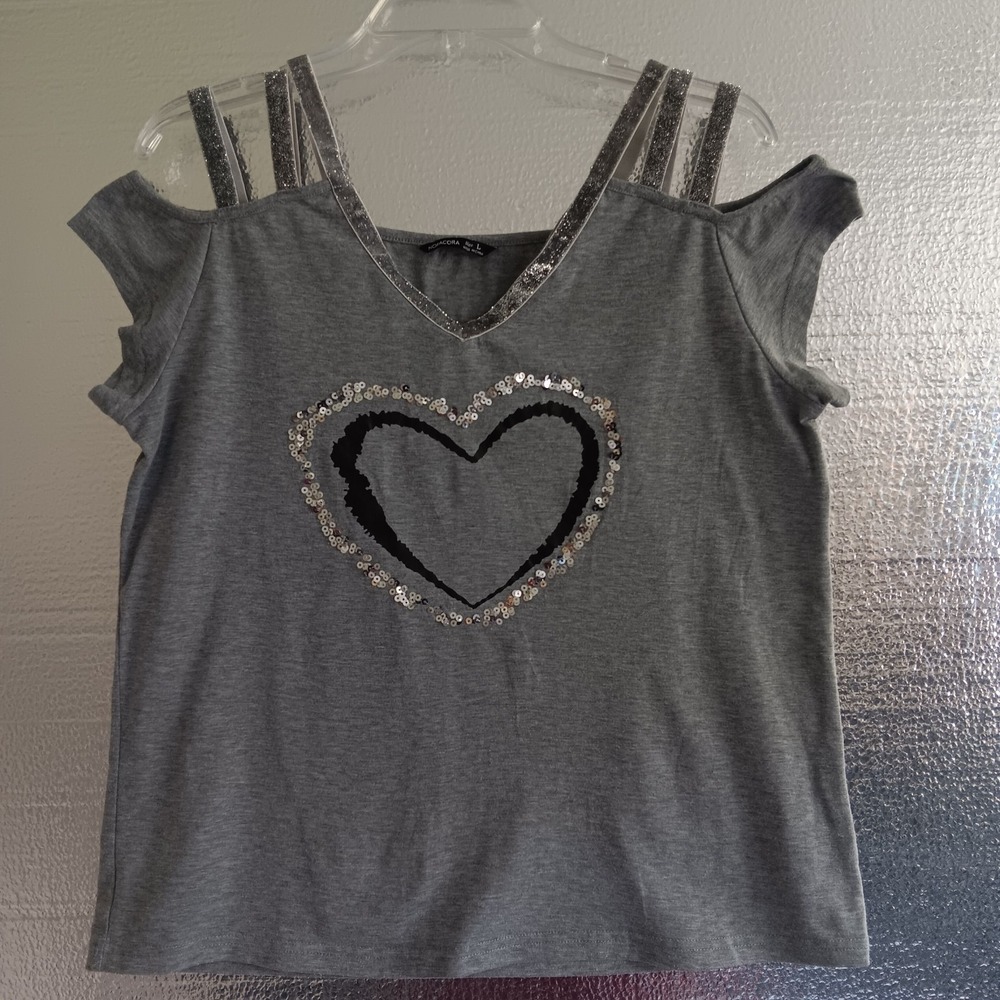 Noracora Womens Tee Shirt Soft L Gray Off-shoulder 3-Strap Sequin Heart Concert
